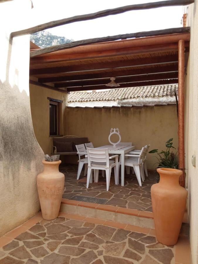 B&B Sa Prama Galtelli Exterior photo