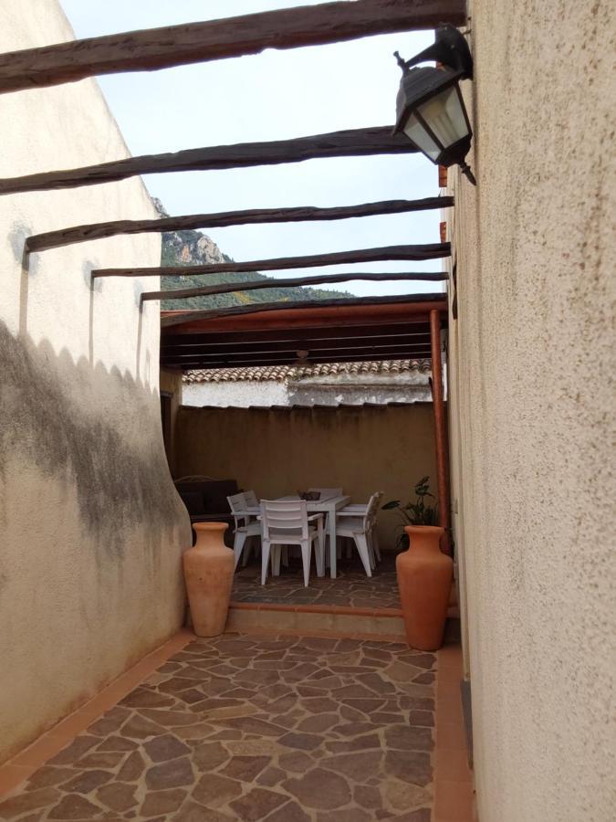 B&B Sa Prama Galtelli Exterior photo